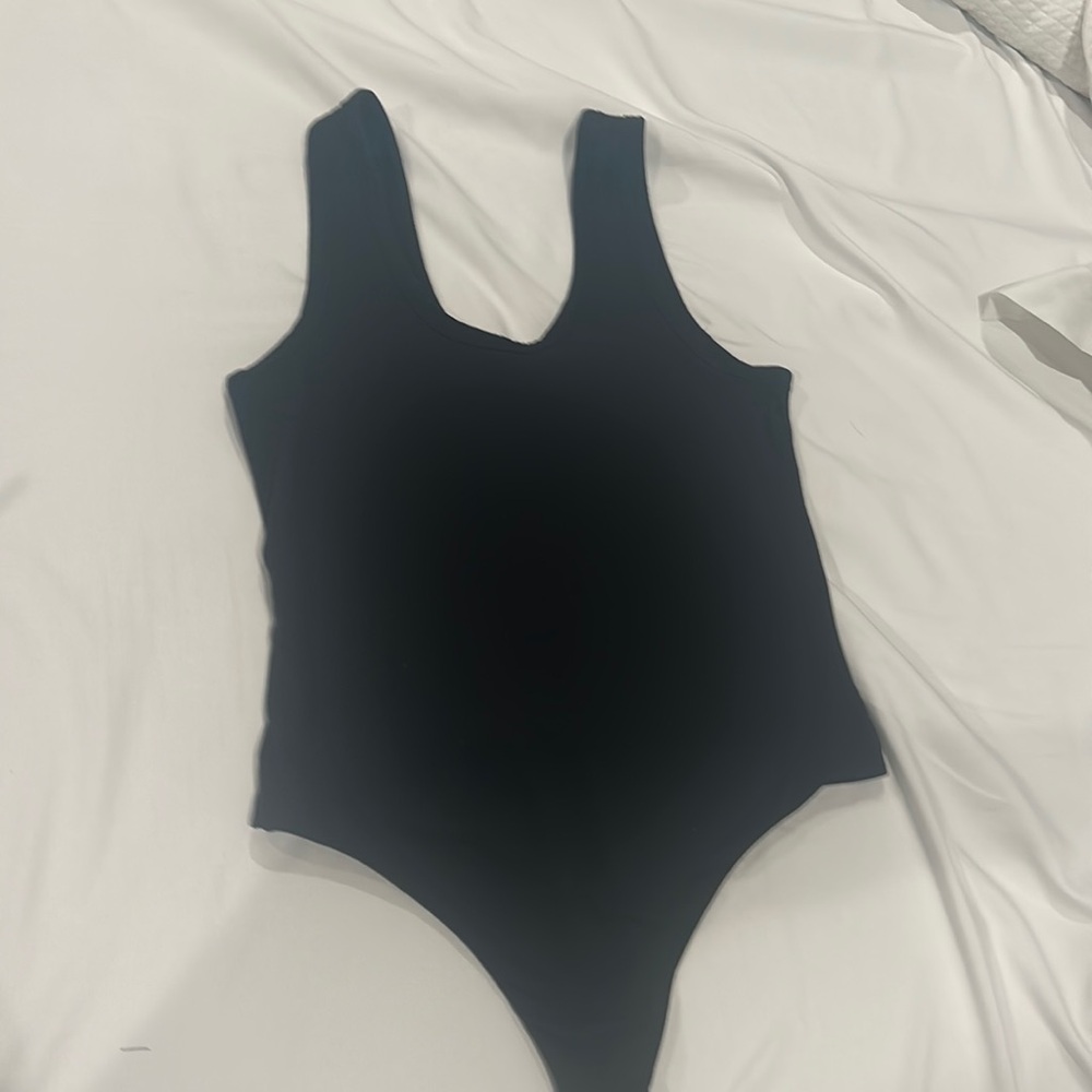 Nuuds scoop bodysuit size L